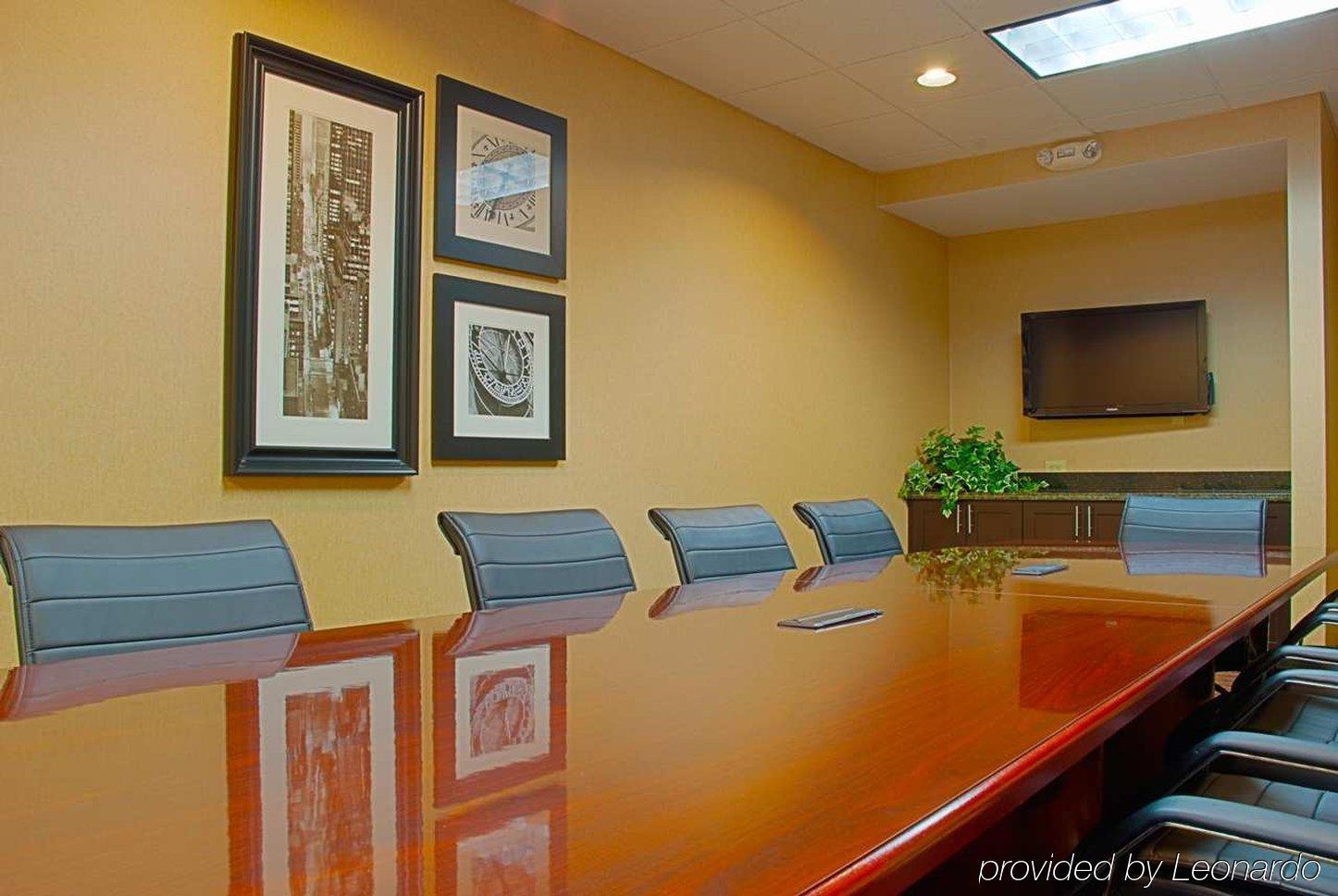Hampton Inn Houston Near The Galleria Бизнес фото